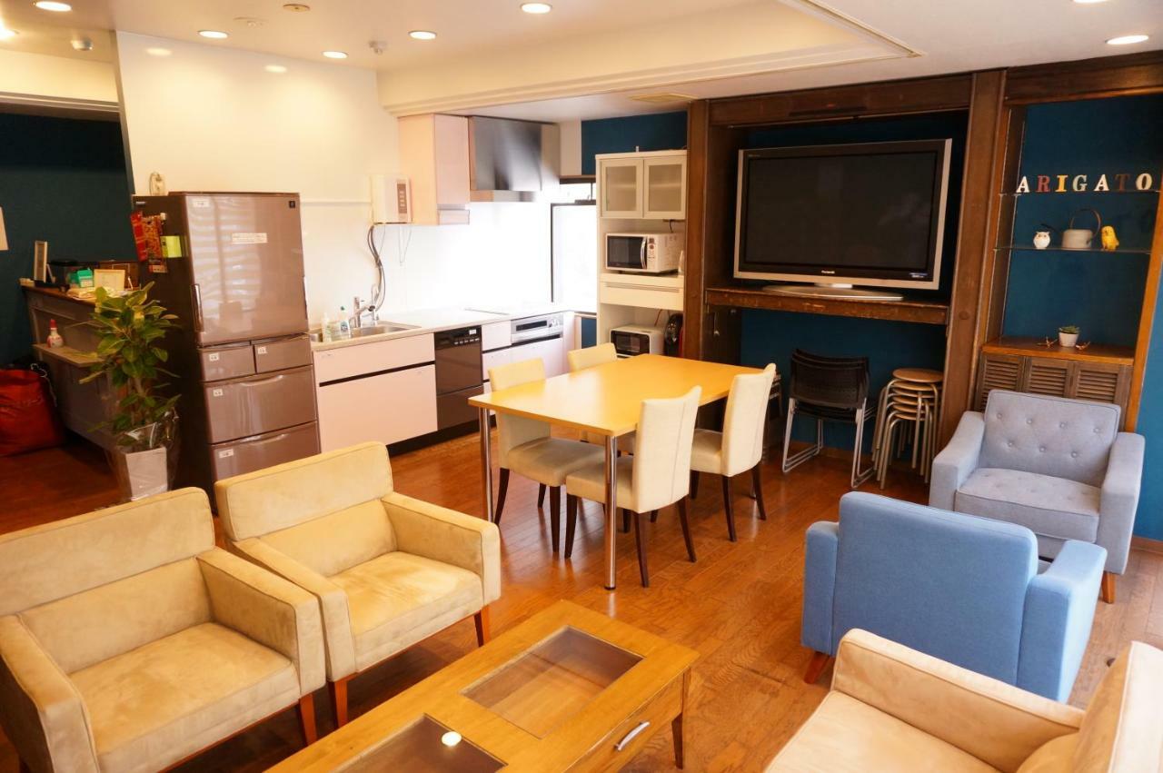 Guesthouse Arigato Hiroshima Esterno foto